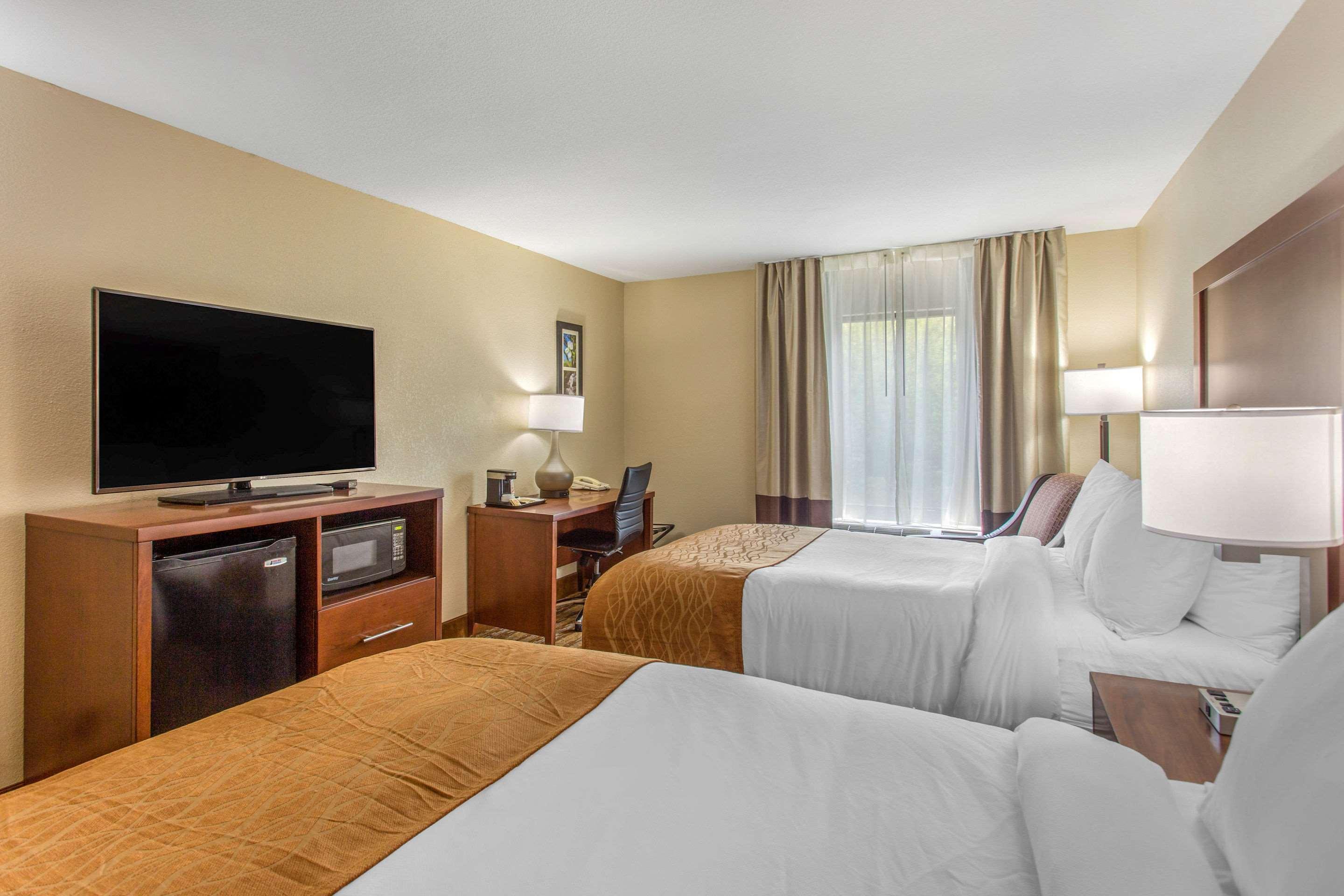 Comfort Inn Asheville East-Blue Ridge Pkwy Access Exterior foto