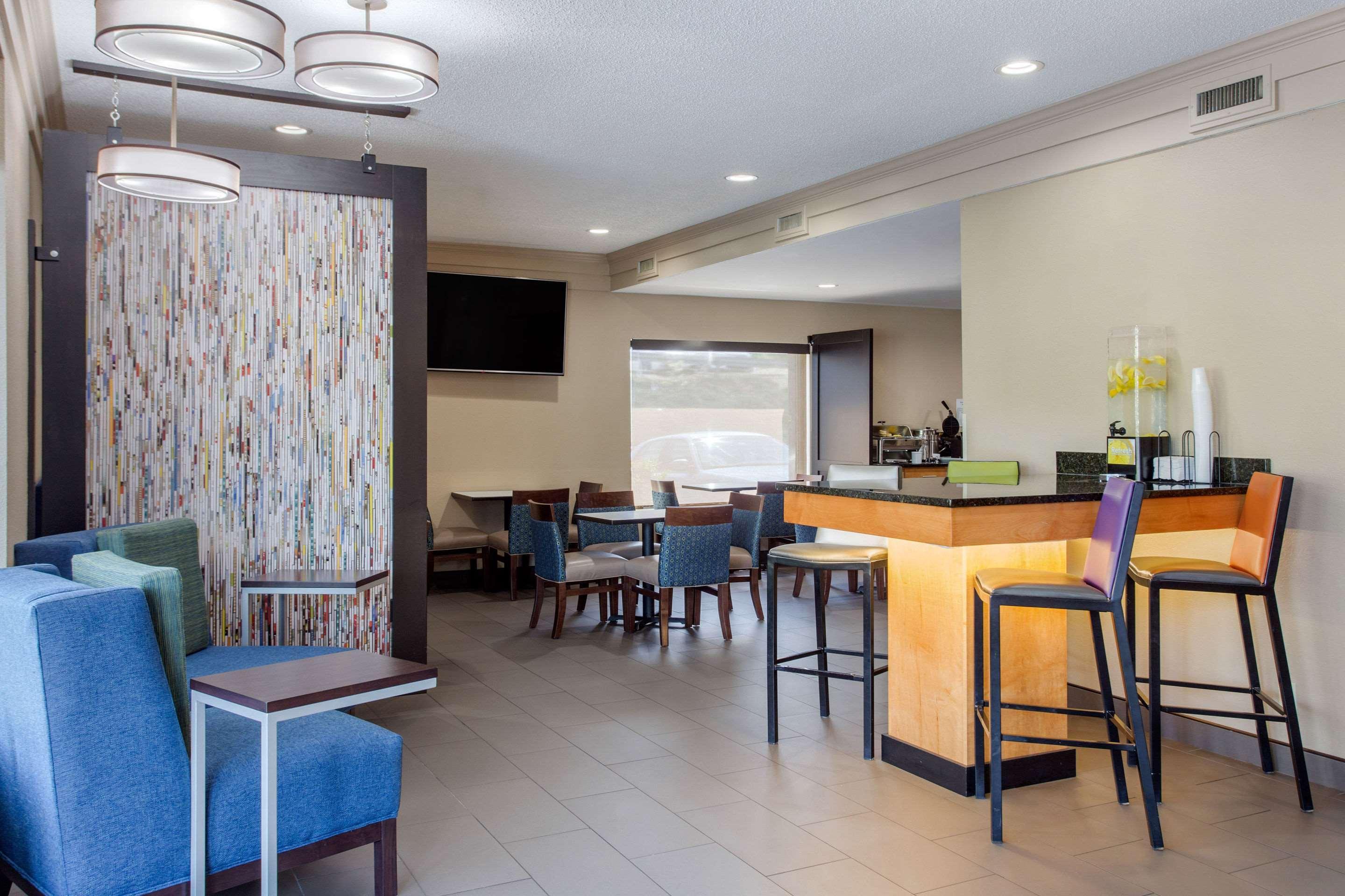 Comfort Inn Asheville East-Blue Ridge Pkwy Access Exterior foto